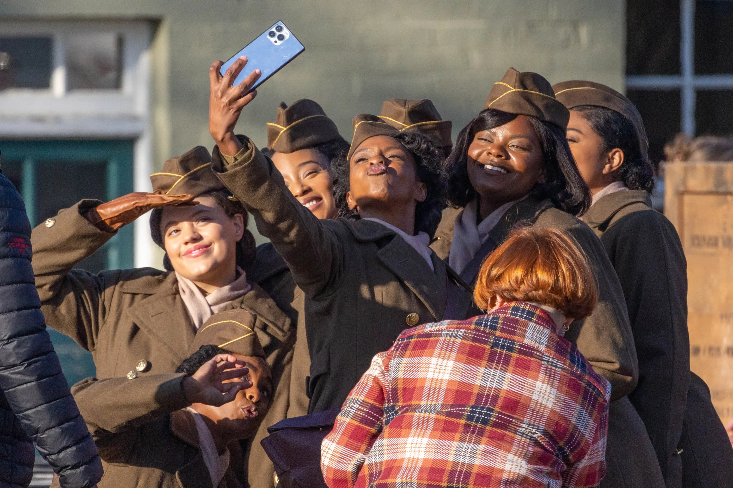 6888 Filming Duxford ( Tyler Perry and Kerry Washington), Duxford, Cambridge Tuesday 14 February 2023. Picture by Terry Harris.