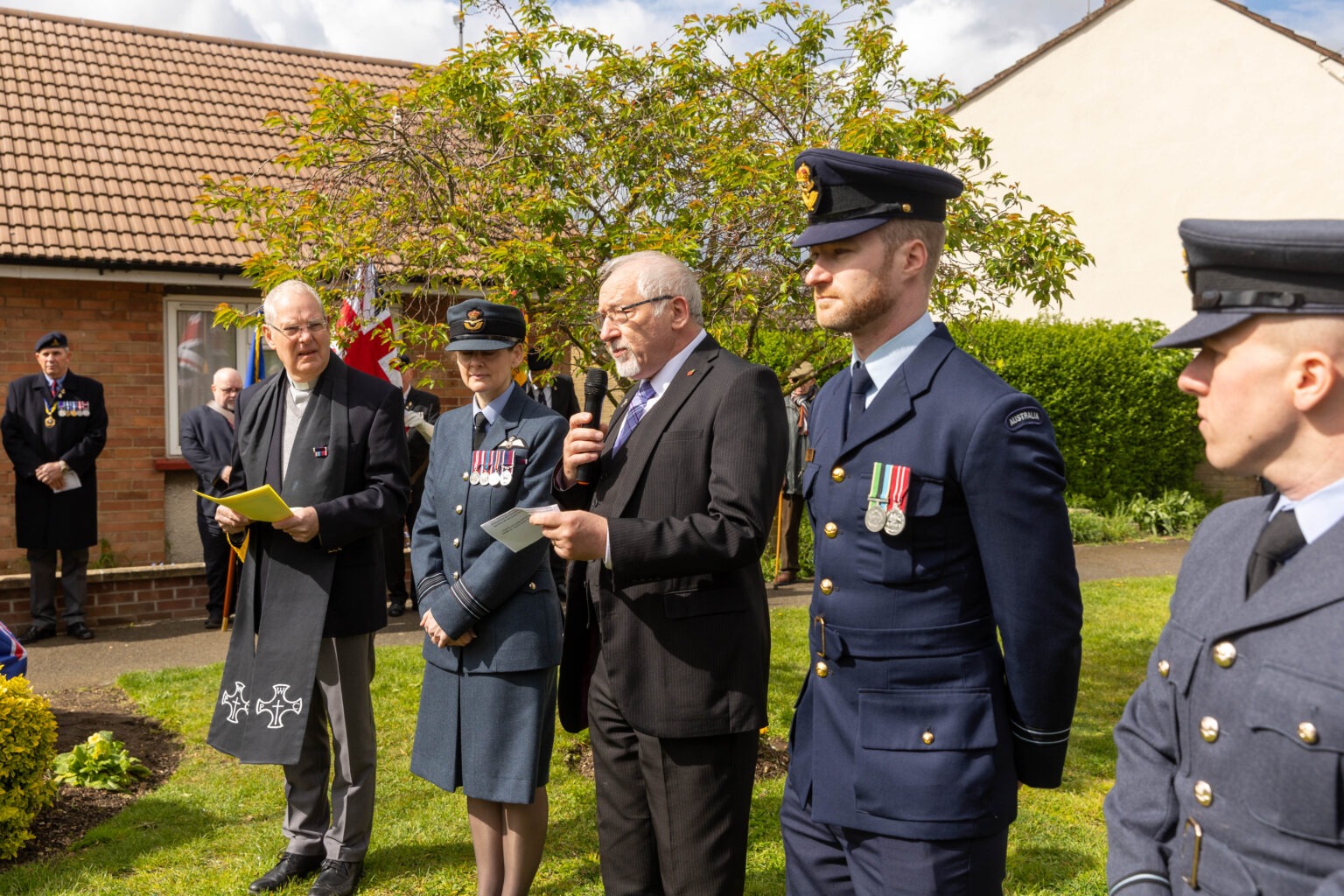 VIDEO: Eastrea commemorates 80th anniversary of Lancaster bomber crash ...