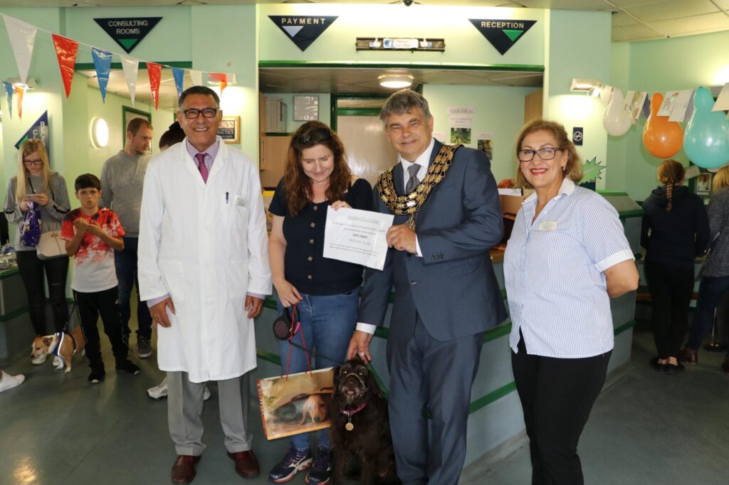 Popular Fens veterinary surgeon Dr Nick Valley prepares to retire