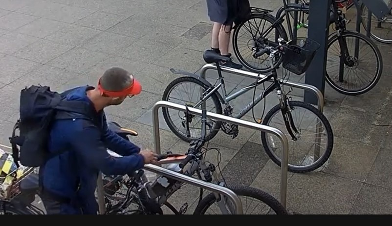 WATCH: Brazen bike thief caught by Sainsbury’s CCTV at Huntingdon