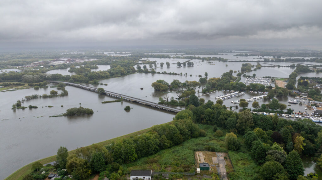 Picture dated October 1st shows flooding around the town of St Ives in Cambridgeshire on Tuesday afternoon. PHOTO: Bav Media 