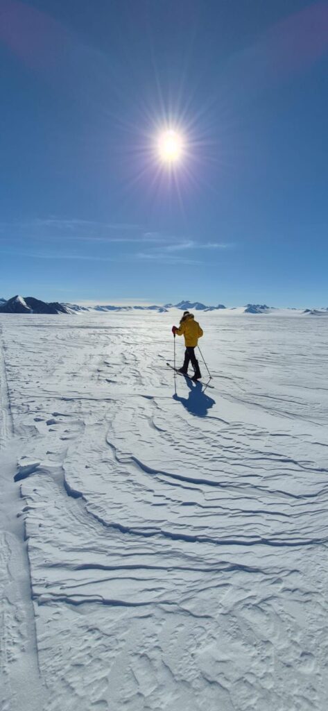 Expected to take him 40 days, Jonny Huntington will be battling minus 40 degree temperatures and vicious winds, all whilst pulling a 110kg sled and managing his physical limitations. 