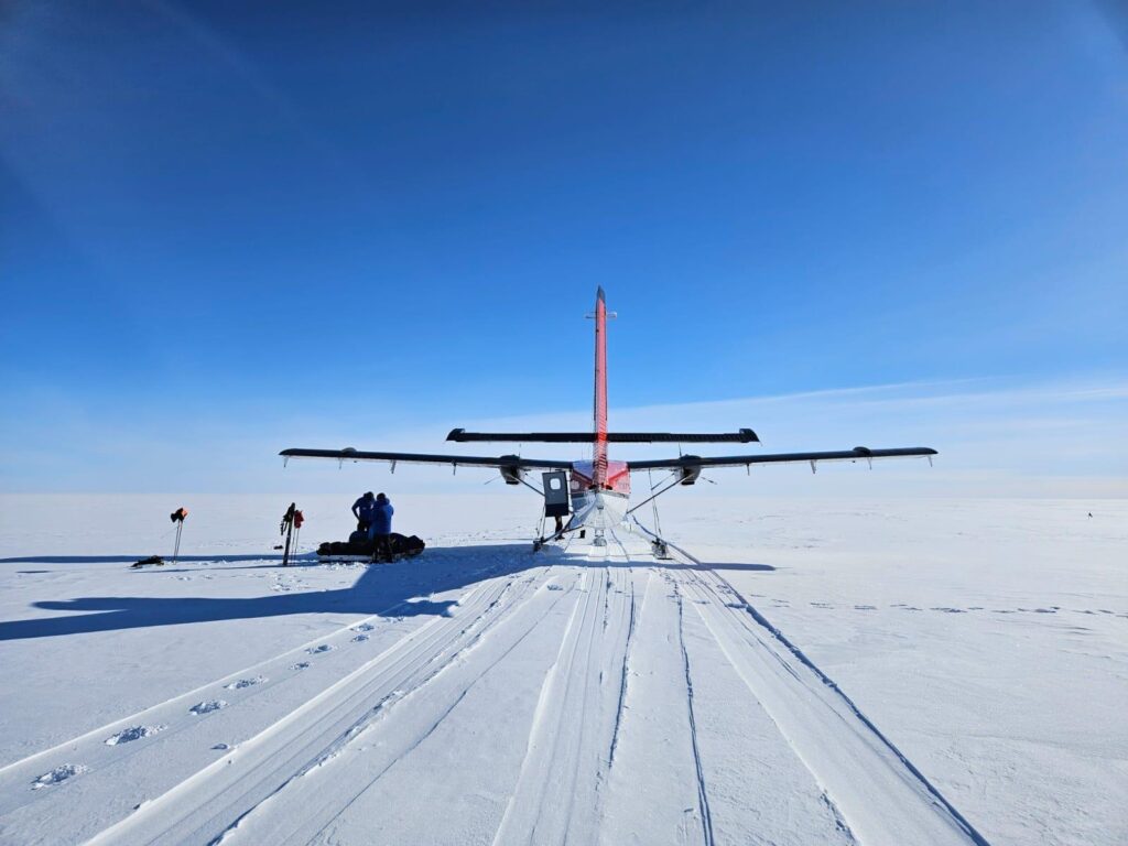 Expected to take him 40 days, Jonny Huntington will be battling minus 40 degree temperatures and vicious winds, all whilst pulling a 110kg sled and managing his physical limitations. 