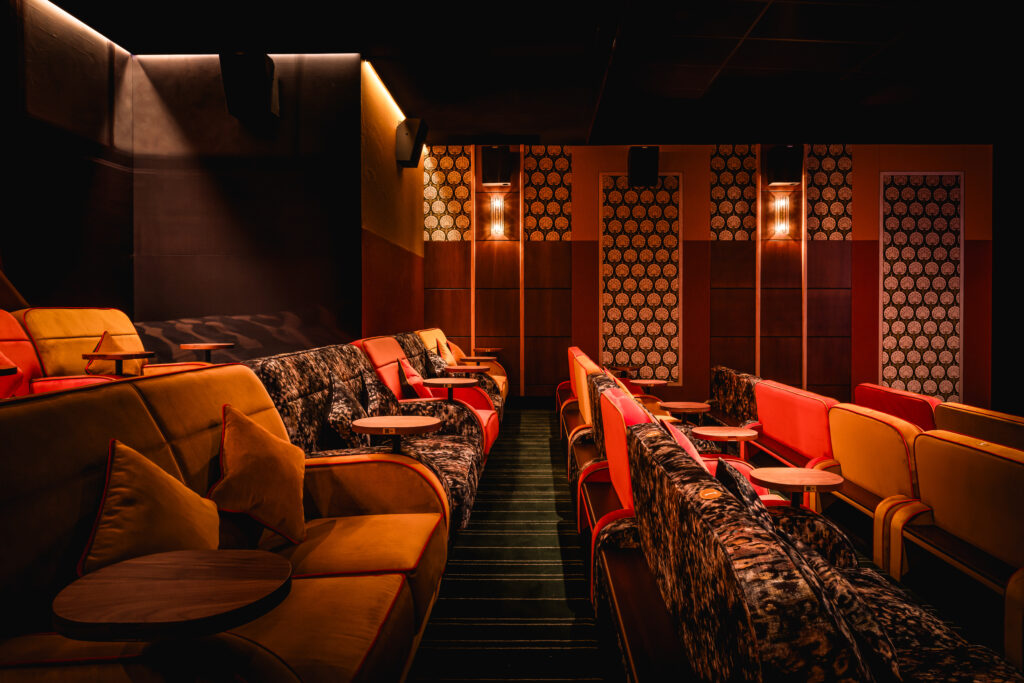 Cambridge Everyman consists of five extensive screens with 328 seats, all fitted with velvet sofas and armchairs. Each screen features state-of-the-art technology for high quality viewings.