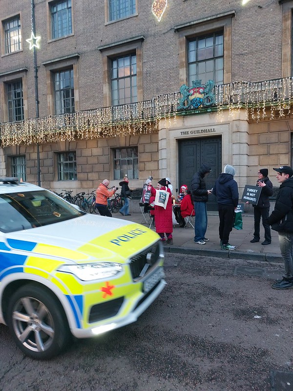 Cambridge turkey protest (Credit: Animal Justice Project.)