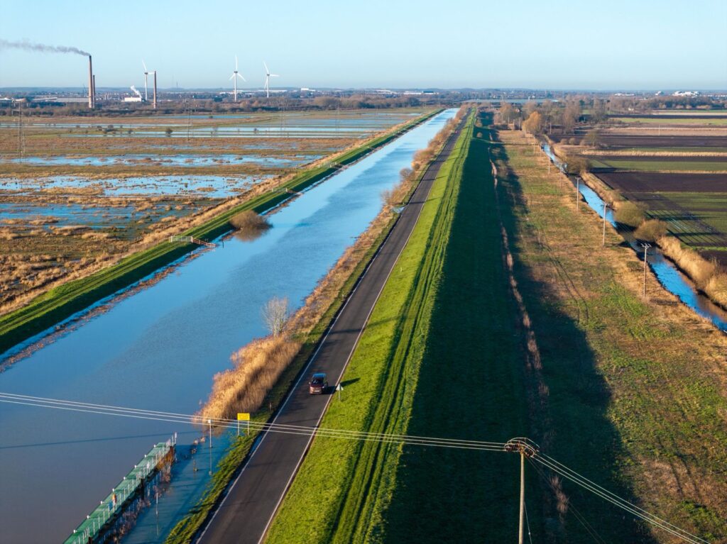 Fed up motorists are using local knowledge – some say commonsense – to continue to use the North Bank road near Whittlesey despite closure measures put in place because of flooding. PHOTO: CambsNews